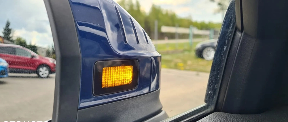 Audi A4 cena 85500 przebieg: 172000, rok produkcji 2016 z Busko-Zdrój małe 704